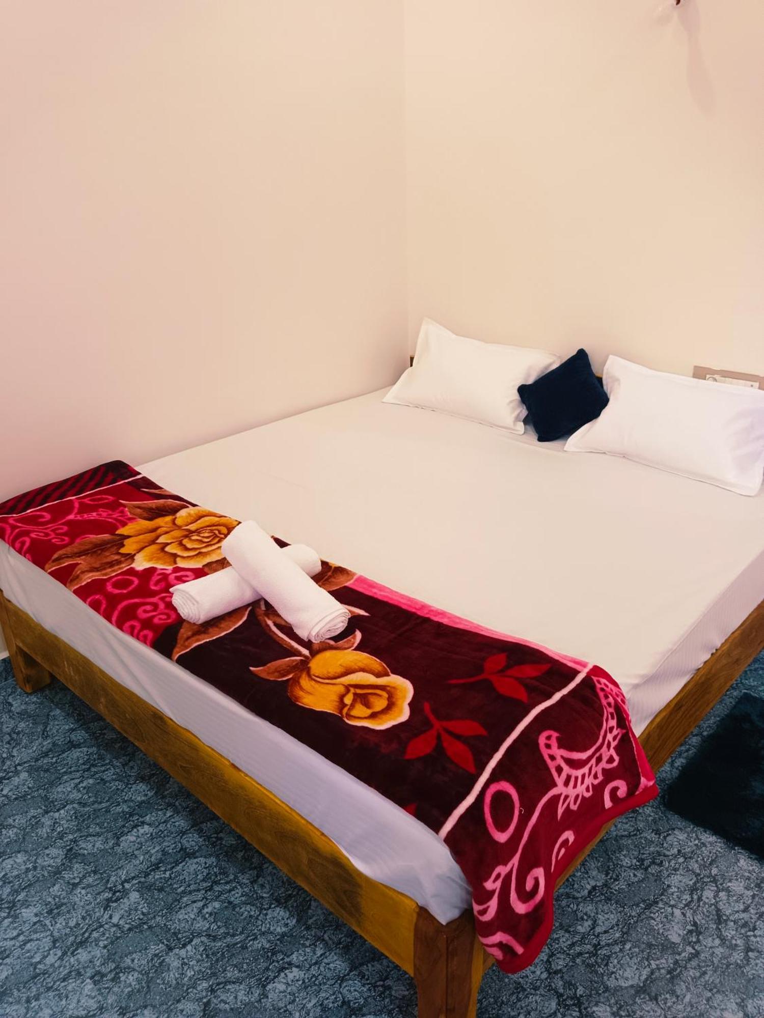 Hampi Anjana Home Stay Экстерьер фото